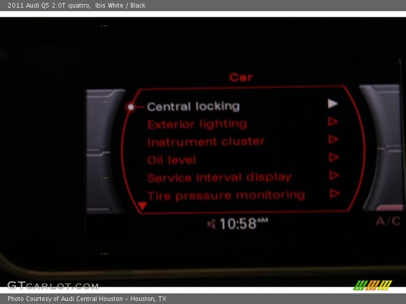 Ibis White / Black 2011 Audi Q5 2.0T quattro