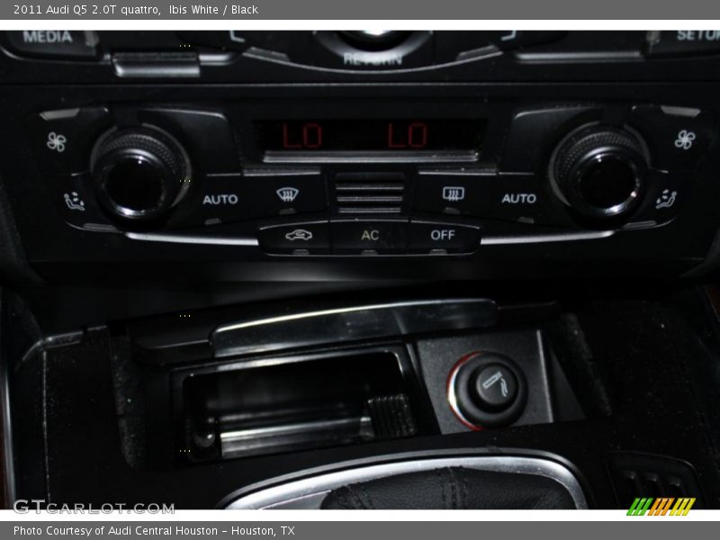 Ibis White / Black 2011 Audi Q5 2.0T quattro
