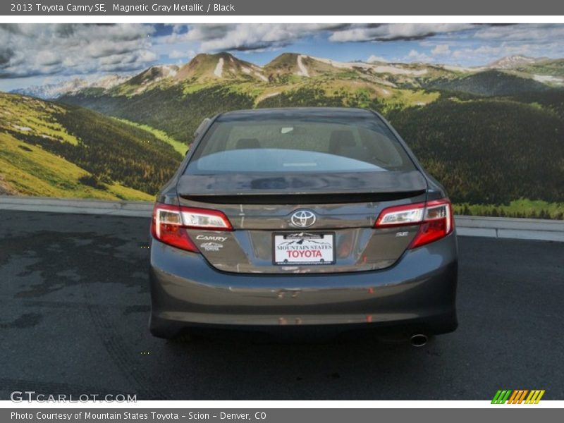 Magnetic Gray Metallic / Black 2013 Toyota Camry SE