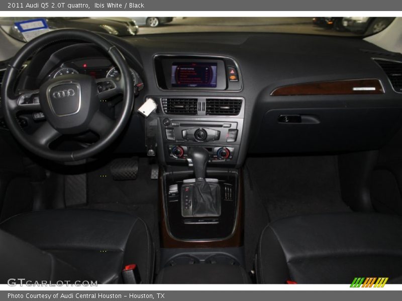 Ibis White / Black 2011 Audi Q5 2.0T quattro