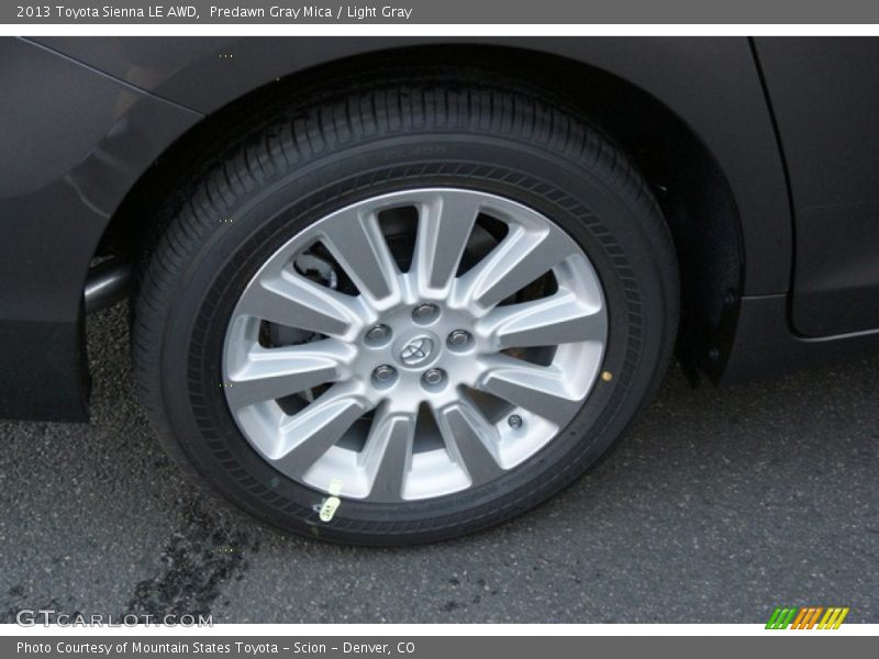 Predawn Gray Mica / Light Gray 2013 Toyota Sienna LE AWD