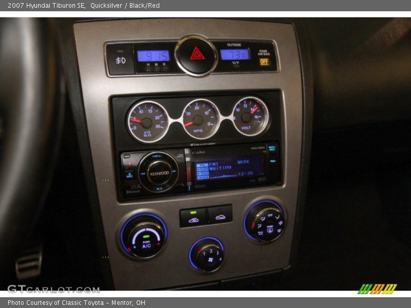 Controls of 2007 Tiburon SE