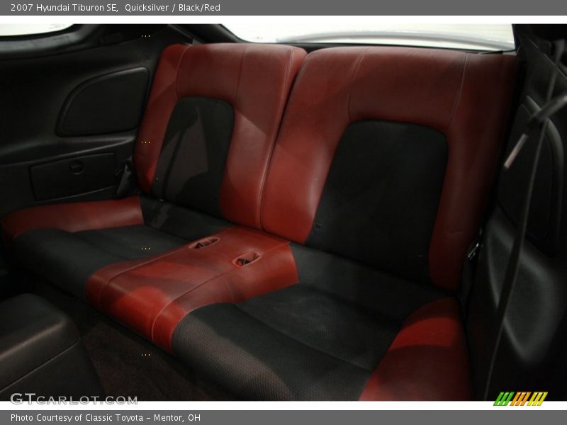 Quicksilver / Black/Red 2007 Hyundai Tiburon SE