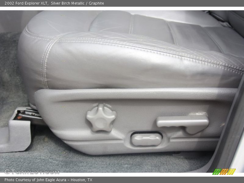 Controls of 2002 Explorer XLT