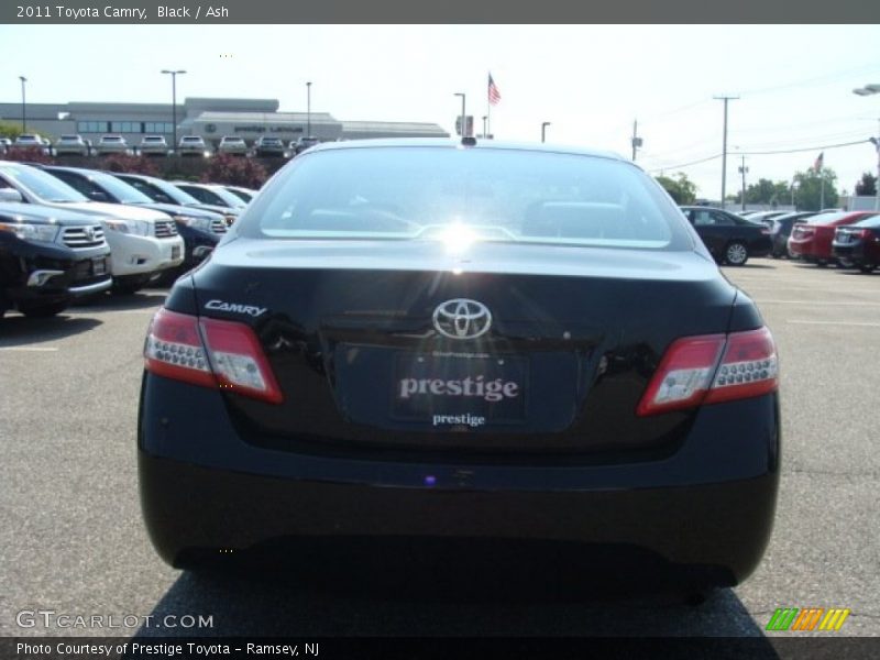 Black / Ash 2011 Toyota Camry