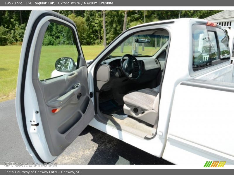 Oxford White / Medium Graphite 1997 Ford F150 Regular Cab