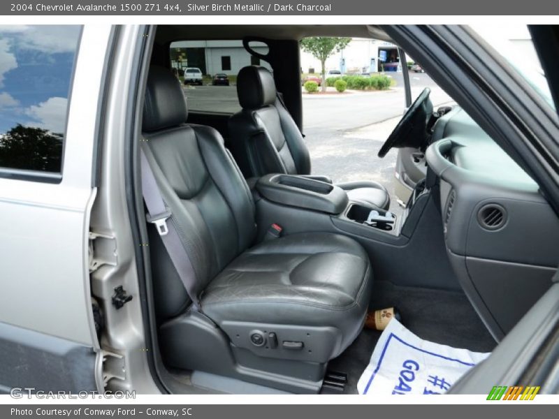 Silver Birch Metallic / Dark Charcoal 2004 Chevrolet Avalanche 1500 Z71 4x4