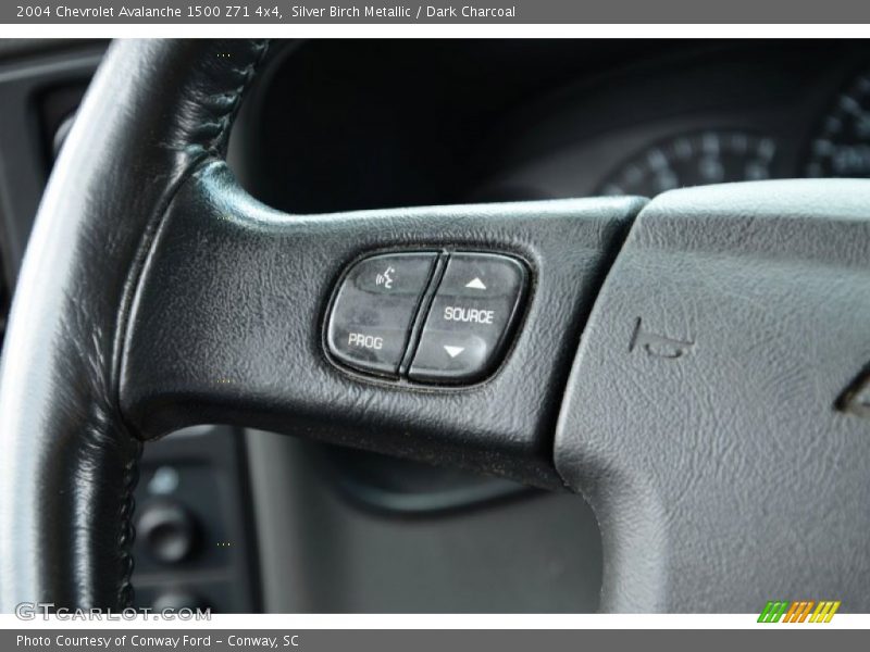 Silver Birch Metallic / Dark Charcoal 2004 Chevrolet Avalanche 1500 Z71 4x4