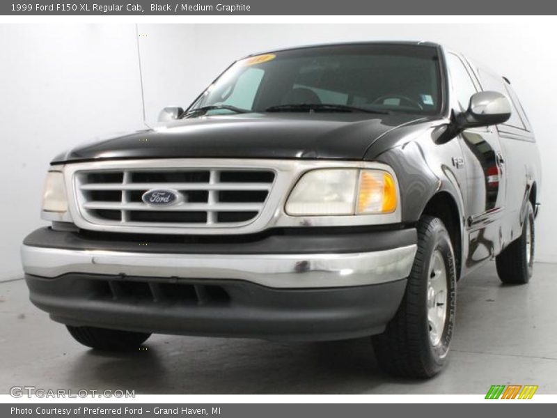 Black / Medium Graphite 1999 Ford F150 XL Regular Cab
