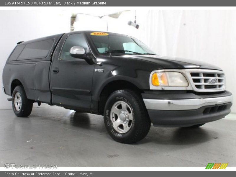 Black / Medium Graphite 1999 Ford F150 XL Regular Cab