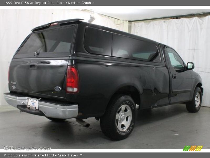 Black / Medium Graphite 1999 Ford F150 XL Regular Cab