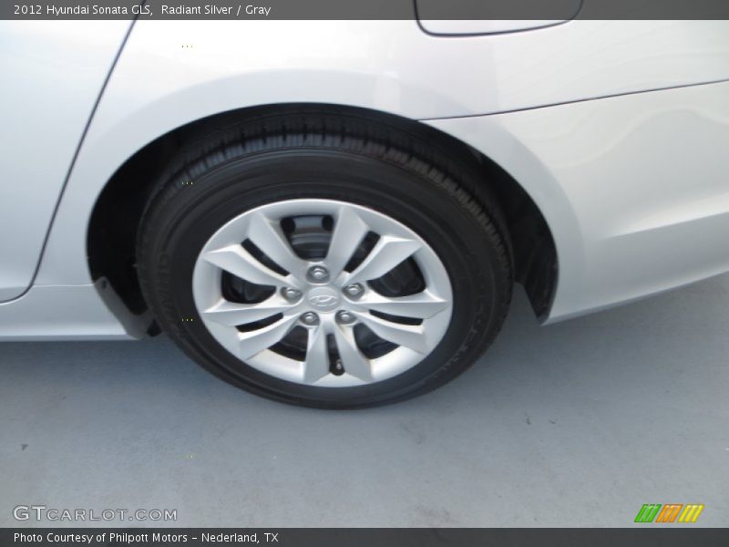 Radiant Silver / Gray 2012 Hyundai Sonata GLS
