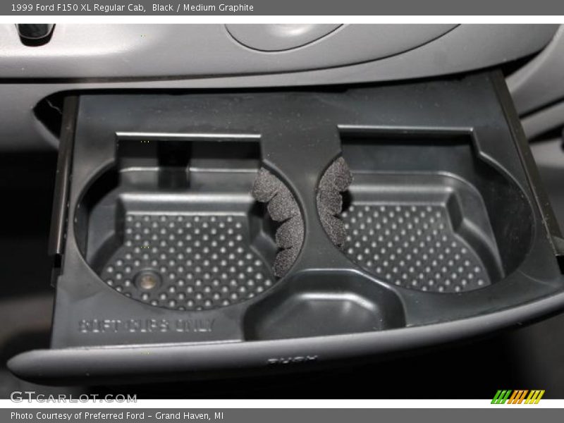 Black / Medium Graphite 1999 Ford F150 XL Regular Cab