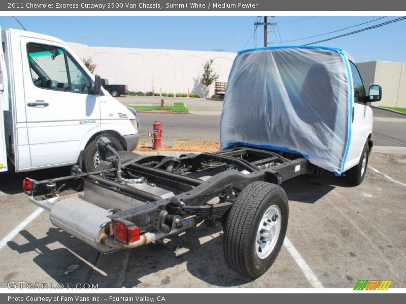 Summit White / Medium Pewter 2011 Chevrolet Express Cutaway 3500 Van Chassis