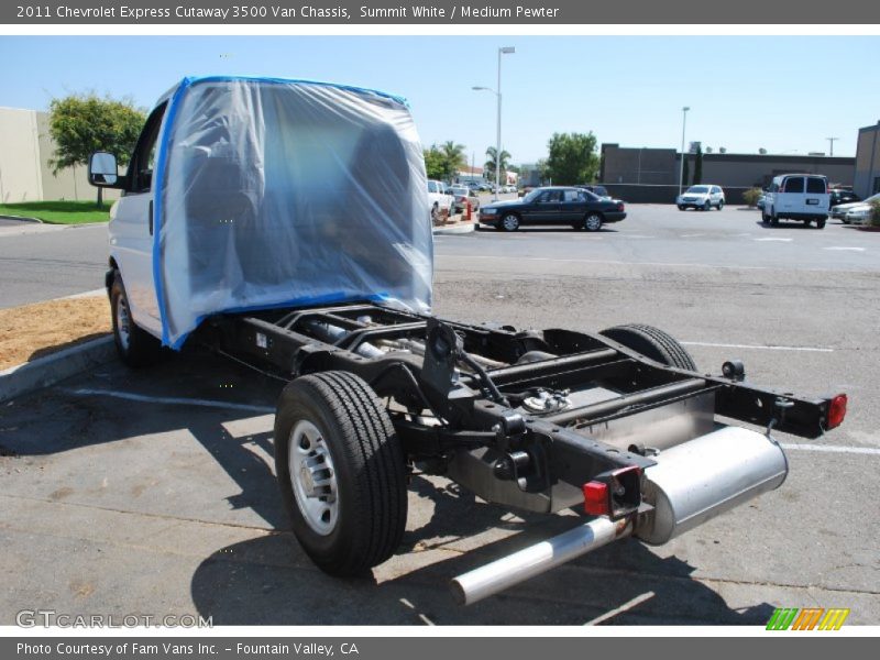 Summit White / Medium Pewter 2011 Chevrolet Express Cutaway 3500 Van Chassis