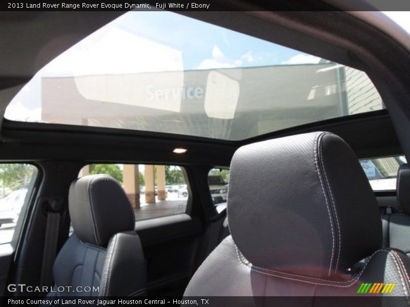 Fuji White / Ebony 2013 Land Rover Range Rover Evoque Dynamic