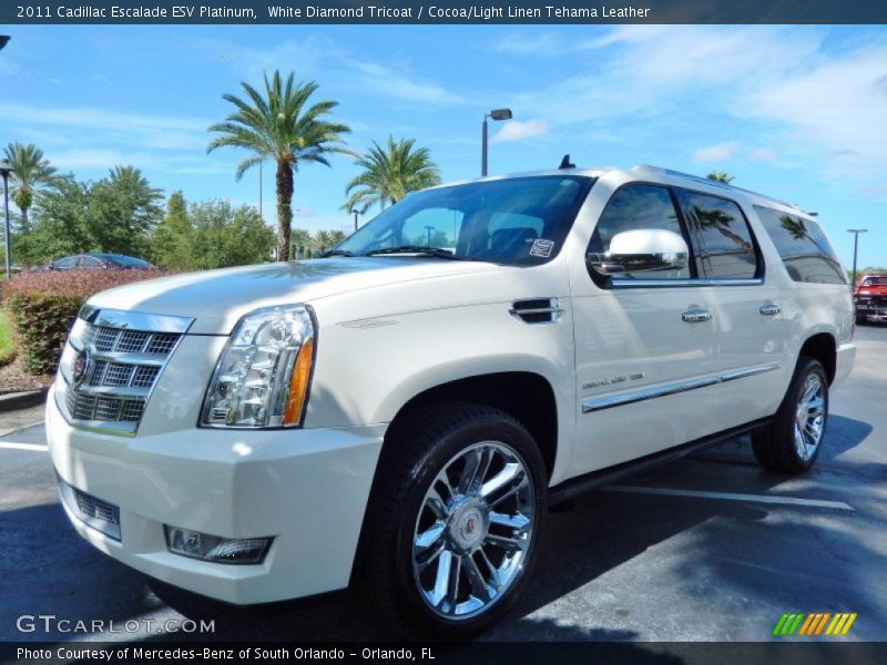 Front 3/4 View of 2011 Escalade ESV Platinum