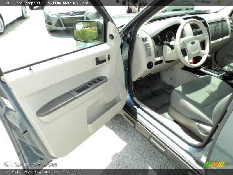 Steel Blue Metallic / Stone 2011 Ford Escape XLS