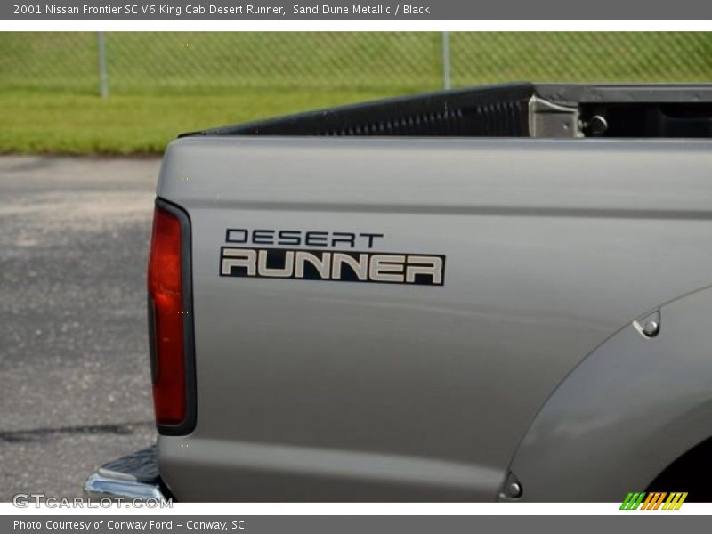 Sand Dune Metallic / Black 2001 Nissan Frontier SC V6 King Cab Desert Runner