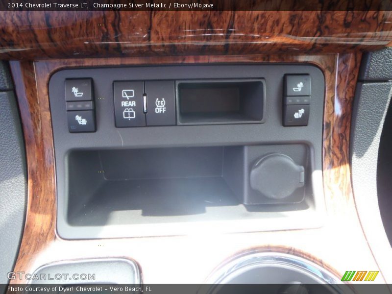 Champagne Silver Metallic / Ebony/Mojave 2014 Chevrolet Traverse LT