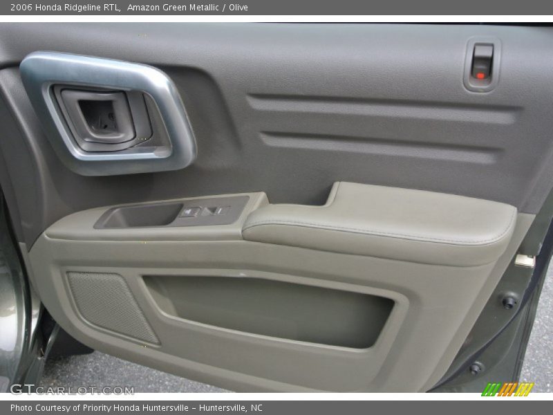 Door Panel of 2006 Ridgeline RTL