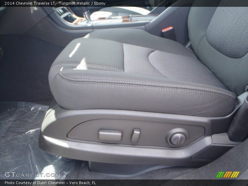Tungsten Metallic / Ebony 2014 Chevrolet Traverse LT