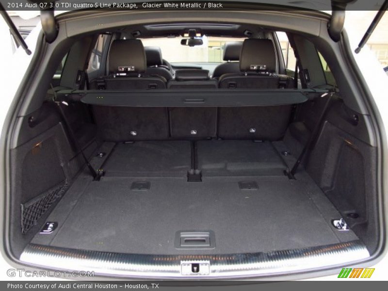  2014 Q7 3.0 TDI quattro S Line Package Trunk