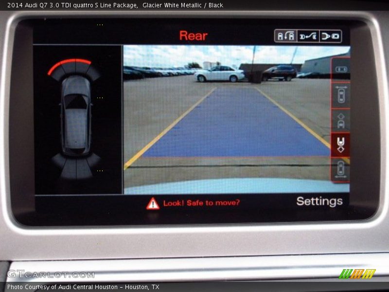 Controls of 2014 Q7 3.0 TDI quattro S Line Package