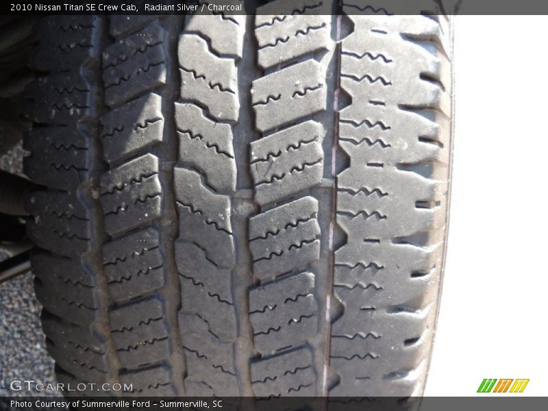 Radiant Silver / Charcoal 2010 Nissan Titan SE Crew Cab