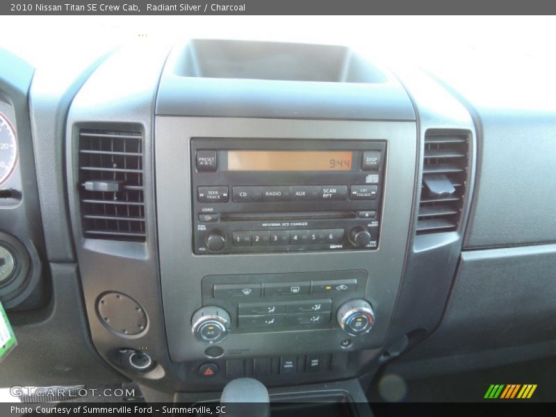 Radiant Silver / Charcoal 2010 Nissan Titan SE Crew Cab