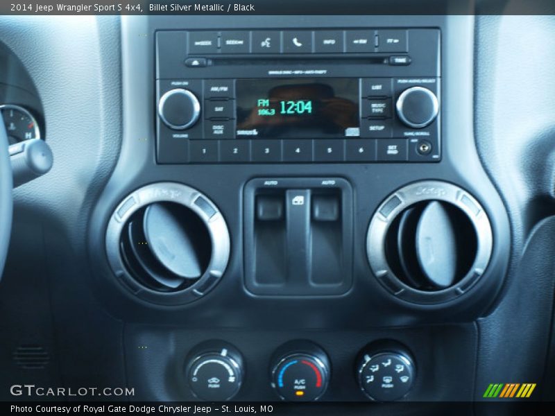 Controls of 2014 Wrangler Sport S 4x4