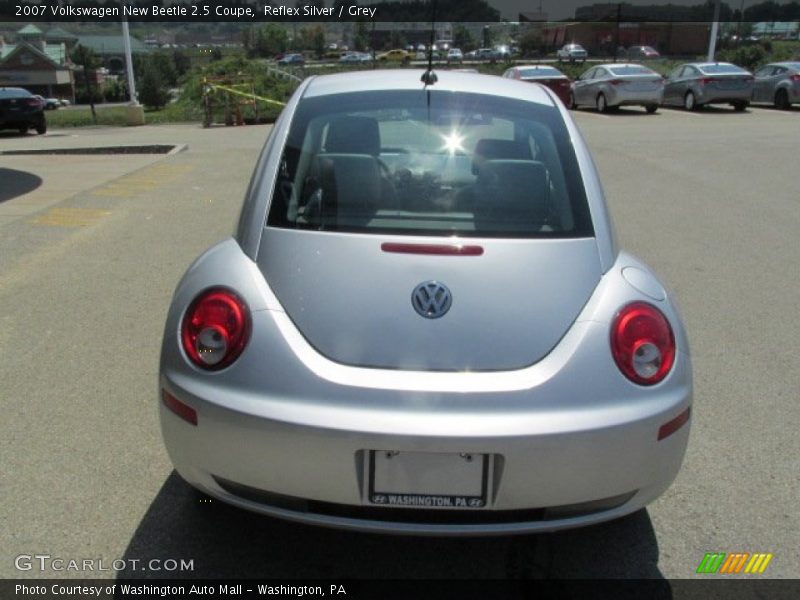 Reflex Silver / Grey 2007 Volkswagen New Beetle 2.5 Coupe