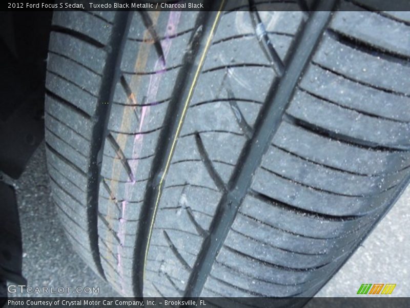 Tuxedo Black Metallic / Charcoal Black 2012 Ford Focus S Sedan