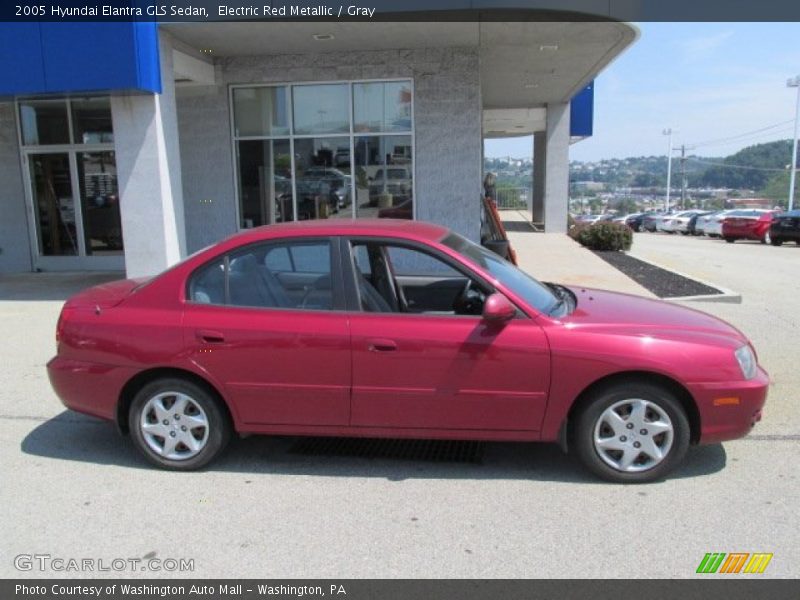 Electric Red Metallic / Gray 2005 Hyundai Elantra GLS Sedan