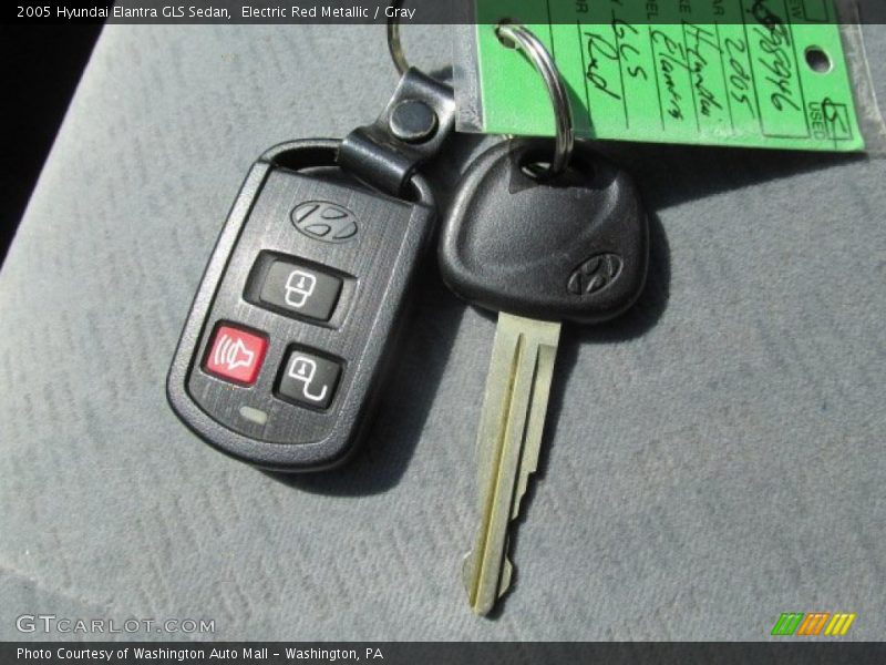 Electric Red Metallic / Gray 2005 Hyundai Elantra GLS Sedan