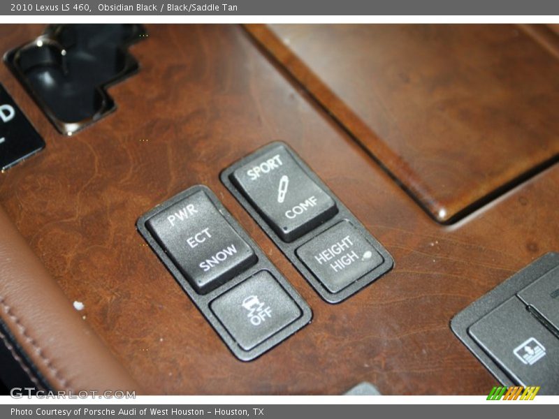 Controls of 2010 LS 460