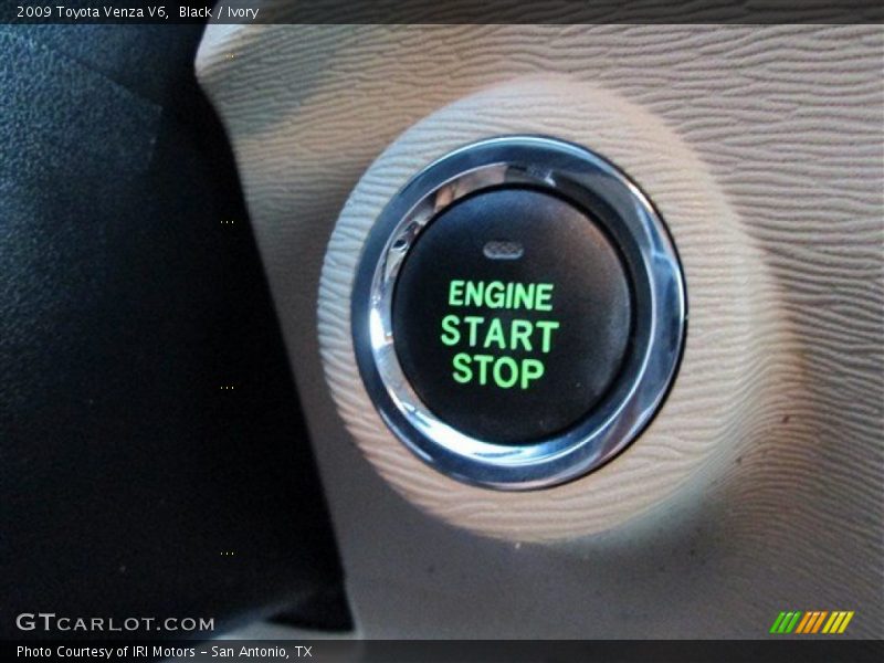 Black / Ivory 2009 Toyota Venza V6