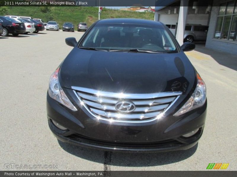 Midnight Black / Black 2011 Hyundai Sonata SE