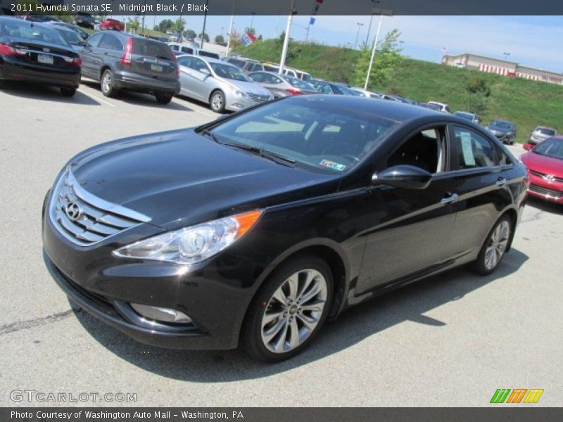 Midnight Black / Black 2011 Hyundai Sonata SE