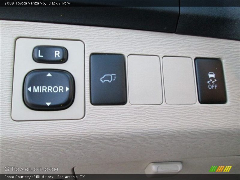 Black / Ivory 2009 Toyota Venza V6