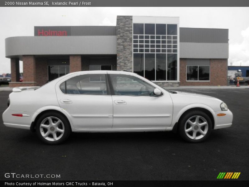 Icelandic Pearl / Frost 2000 Nissan Maxima SE