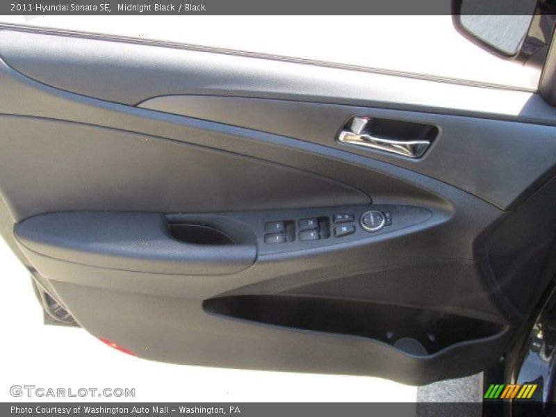 Midnight Black / Black 2011 Hyundai Sonata SE
