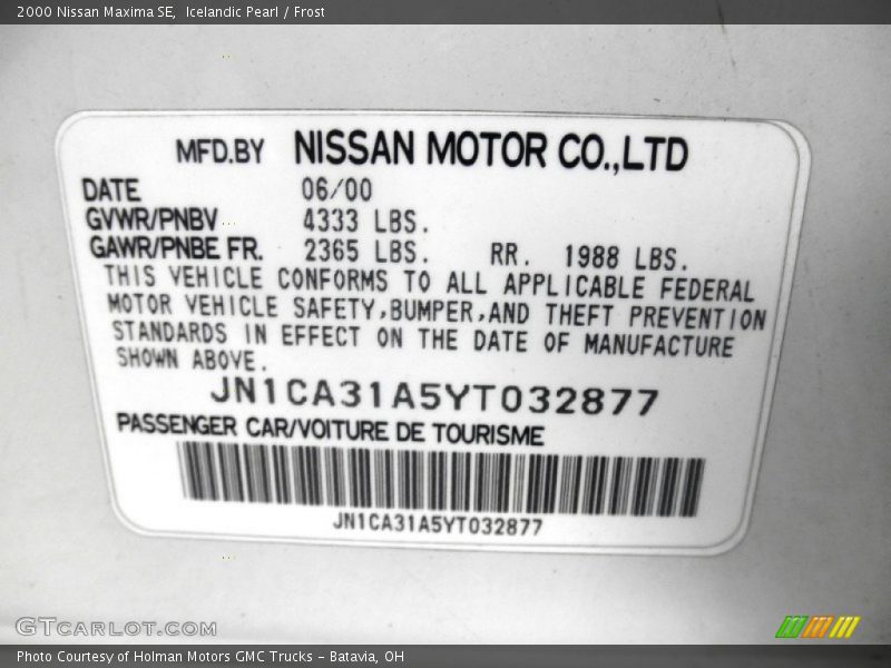 Icelandic Pearl / Frost 2000 Nissan Maxima SE