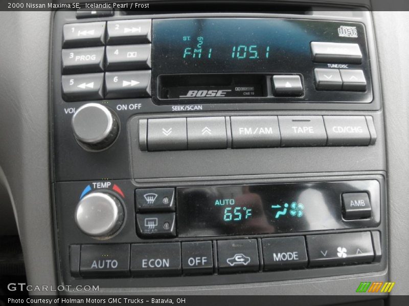 Icelandic Pearl / Frost 2000 Nissan Maxima SE