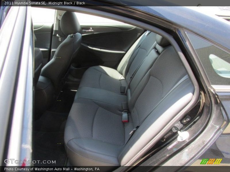Midnight Black / Black 2011 Hyundai Sonata SE