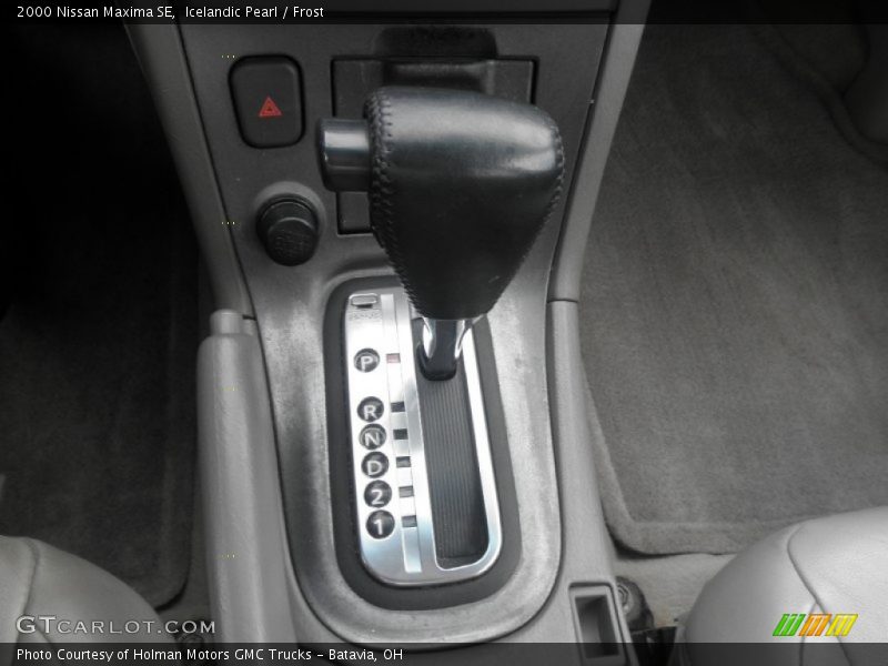 Icelandic Pearl / Frost 2000 Nissan Maxima SE