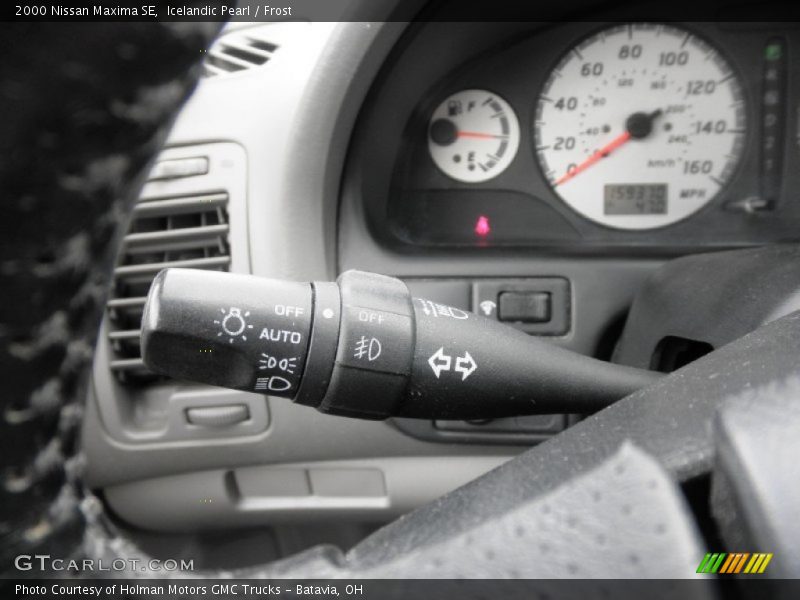 Icelandic Pearl / Frost 2000 Nissan Maxima SE
