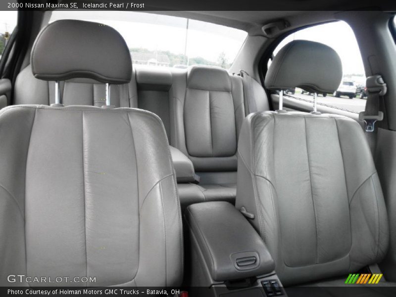Icelandic Pearl / Frost 2000 Nissan Maxima SE