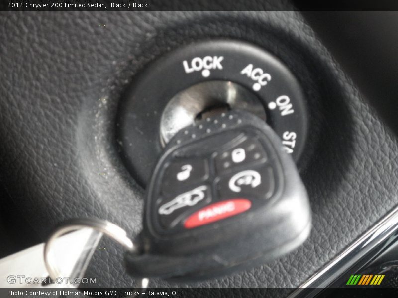 Keys of 2012 200 Limited Sedan