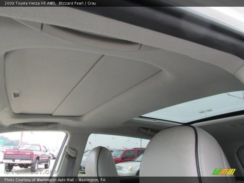 Blizzard Pearl / Gray 2009 Toyota Venza V6 AWD